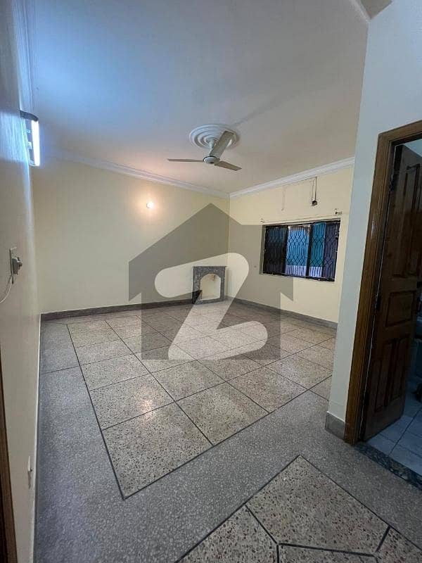 Upper Portion For Rent 14 Marla Prime Location
