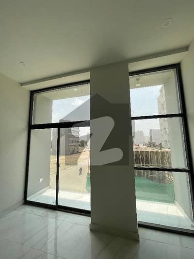 Main Road Office 2nd Floor 650 Squre feet BRAND NEW with Lift Available for Any Business DHA Phase 8