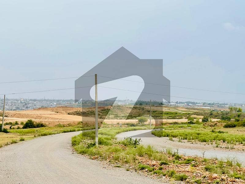 سی پندرہ اسلام آباد میں 1 کنال رہائشی پلاٹ 2.9 کروڑ میں برائے فروخت۔