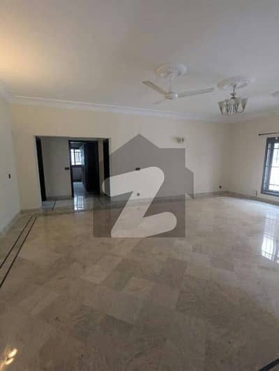ڈی ایچ اے فیز 7 ڈی ایچ اے ڈیفینس,کراچی میں 5 کمروں کا 1 کنال مکان 3.8 لاکھ میں کرایہ پر دستیاب ہے۔