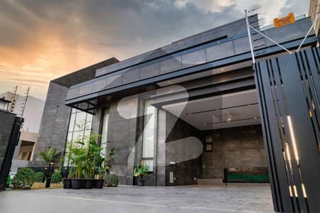 2 KANAL BRAND NEW ULTRA MODREN DESIGN HOUSE FOR SALE