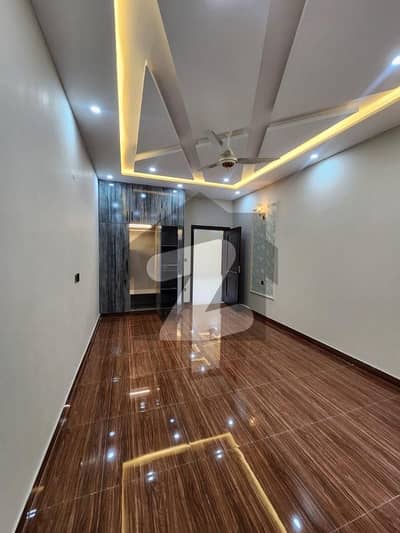 3 MARLA BRAND NEW TRIPLE STORY HOUSE FOR RENT IN UNION GREEN MAIN COLLEGE ROAD LHR