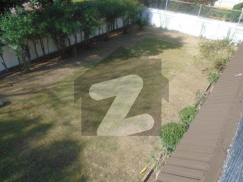 Prime Location Sun-Face 50x90=500 Sqyds CDA Transfer, Single Owner-