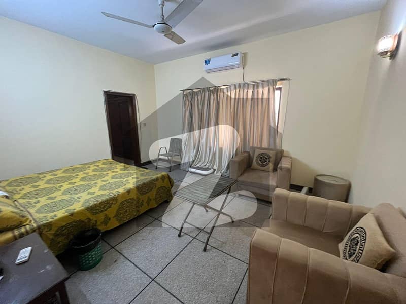 ایف ۔ 11 اسلام آباد میں 5 کمروں کا 1 کنال مکان 17.0 کروڑ میں برائے فروخت۔