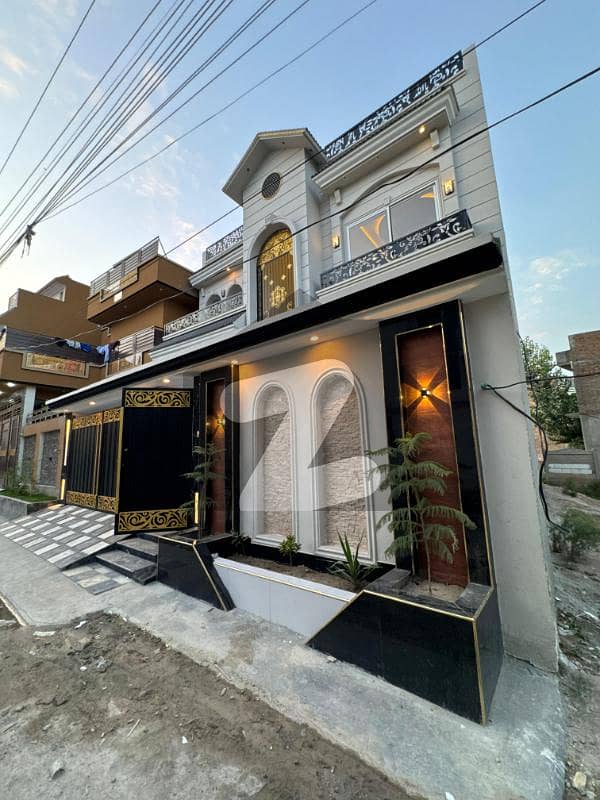 ورسک روڈ پشاور میں 7 کمروں کا 10 مرلہ مکان 3.85 کروڑ میں برائے فروخت۔