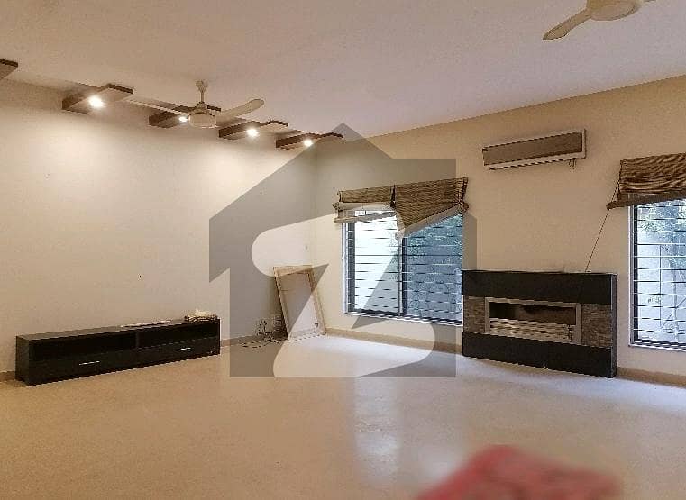 A House Of 1 Kanal In Rs. 260000