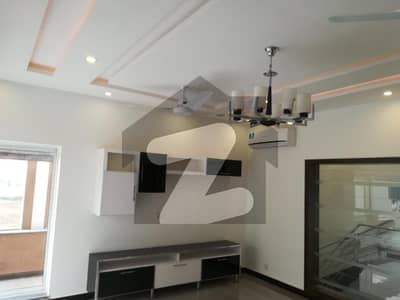 ڈی ایچ اے فیز 6 ڈیفنس (ڈی ایچ اے),لاہور میں 5 کمروں کا 1 کنال مکان 3.0 لاکھ میں کرایہ پر دستیاب ہے۔