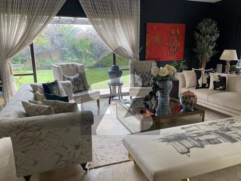 2000 Yard Bungalow For Sale