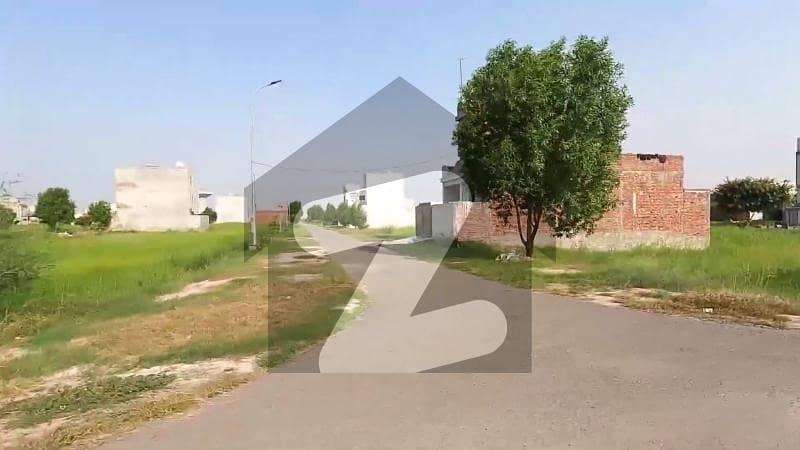Stunning and affordable Residential Plot available for sale in Lahore Motorway City Stunning and affordable Residential Plot available for sale in Lahore Motorway City