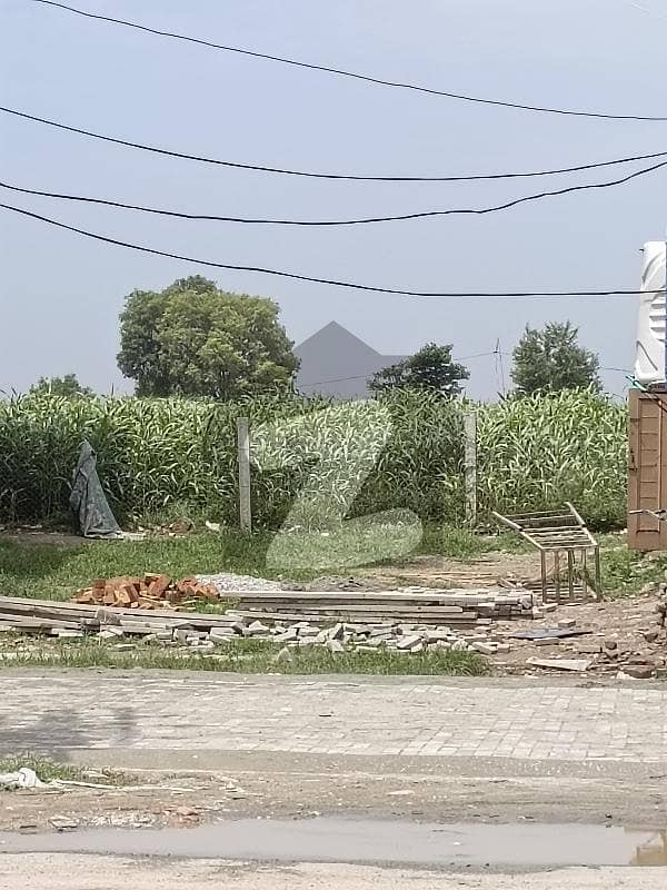 راوت انڈسٹریل اسٹیٹ راولپنڈی میں 2 کنال صنعتی زمین 2.2 کروڑ میں برائے فروخت۔