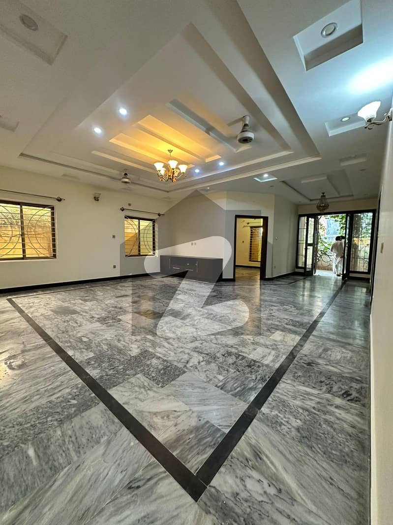 15 Marla Independent House For Rent