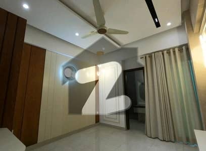 گلستانِ جوہر کراچی میں 4 کمروں کا 7 مرلہ فلیٹ 3.65 کروڑ میں برائے فروخت۔