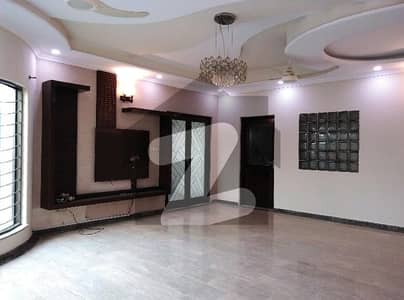 1 Kanal House For Grabs In DHA Defence