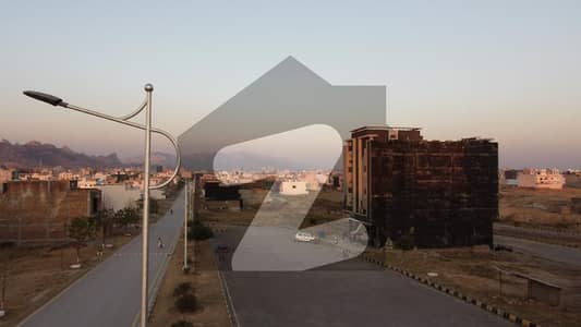 8 Marla Plot For Sale In B17 Islamabad