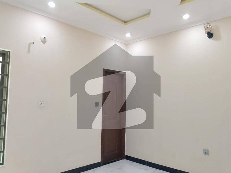 5 MARLA HOUSE BRAND NEW AVAILABLE FOR RENT
