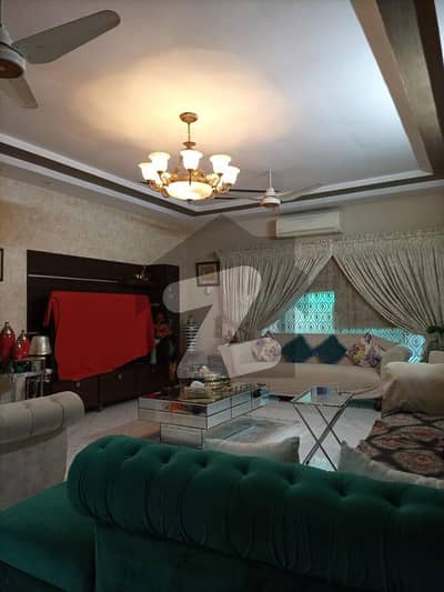 سوئی گیس ہاؤسنگ سوسائٹی لاہور میں 3 کمروں کا 1 کنال مکان 5.8 کروڑ میں برائے فروخت۔