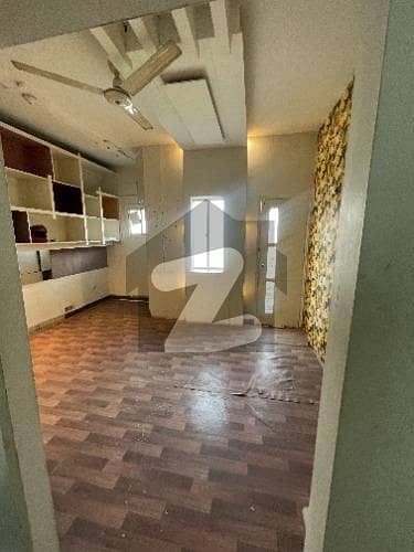 LUXURIOUS 2 BEDROOM APARTMENT IN DHA PHASE 4 FOR SALE!