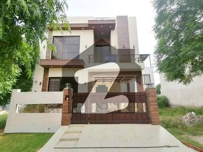ڈی ایچ اے 11 رہبر فیز 2 - بلاک ایف ڈی ایچ اے 11 رہبر فیز 2,ڈی ایچ اے 11 رہبر,لاہور میں 3 کمروں کا 5 مرلہ مکان 2.2 کروڑ میں برائے فروخت۔ ڈی ایچ اے 11 رہبر فیز 2 - بلاک ایف ڈی ایچ اے 11 رہبر فیز 2,ڈی ایچ اے 11 رہبر,لاہور میں 3 کمروں کا 5 مرلہ مکان 2.2 کروڑ میں برائے فروخت۔