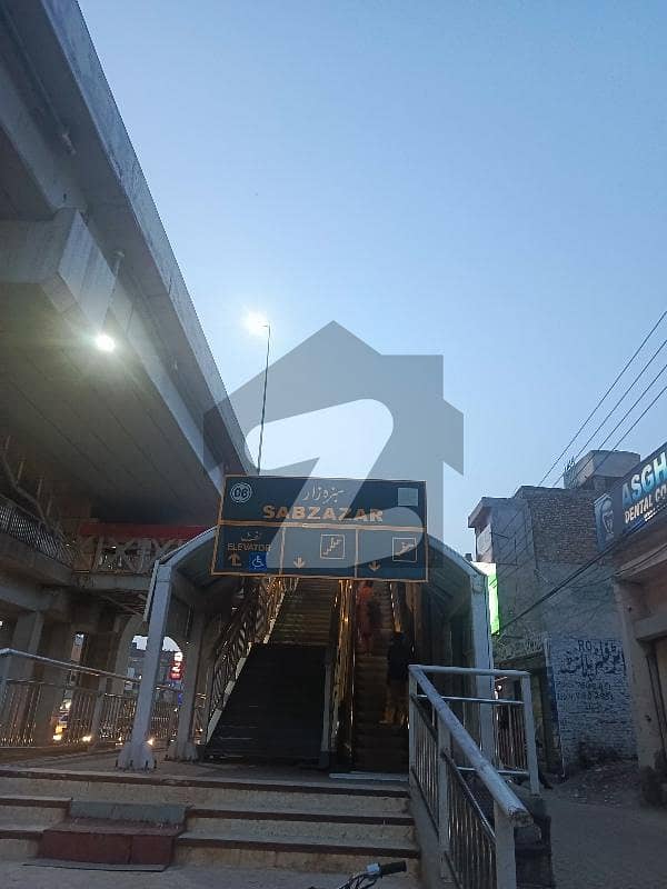بوسان روڈ ملتان میں 1 مرلہ دفتر 15.0 ہزار میں کرایہ پر دستیاب ہے۔