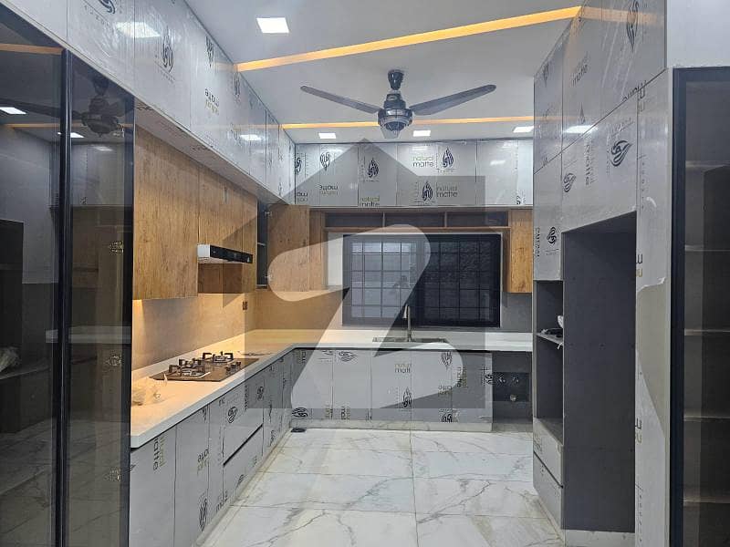 1 KANAL HOUSE for Rent