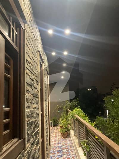 نارتھ ناظم آباد ۔ بلاک بی نارتھ ناظم آباد,کراچی میں 6 کمروں کا 10 مرلہ مکان 7.0 کروڑ میں برائے فروخت۔