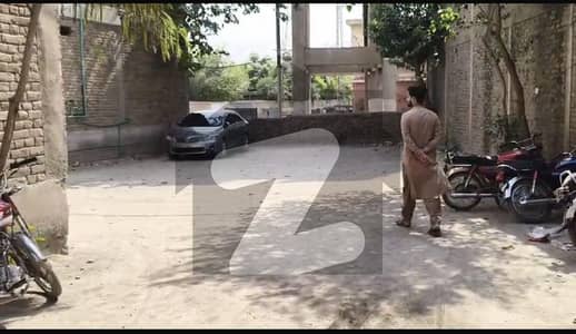 دبگاری گارڈن پشاور میں 15 مرلہ کمرشل پلاٹ 14.0 کروڑ میں برائے فروخت۔