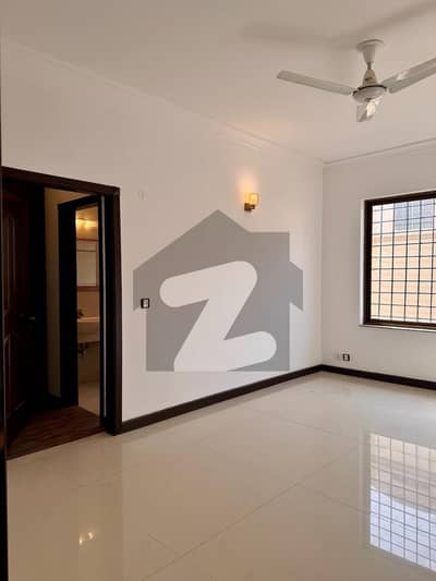 G 9 House For Sale 14 Marla