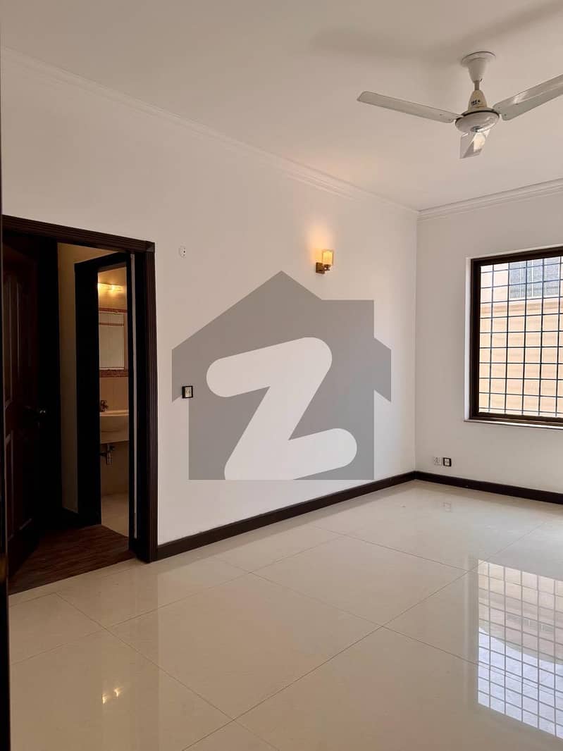G 9 House For Sale 14 Marla