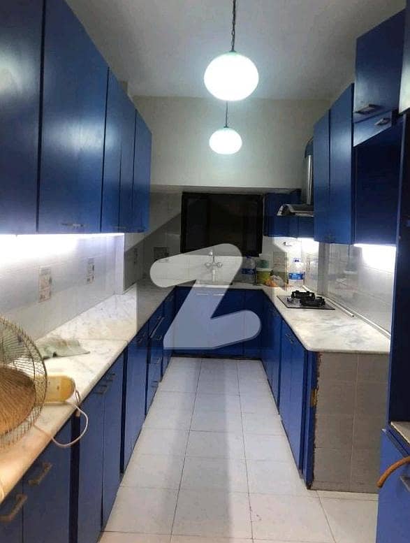 Get Your Hands On Prime Location Flat In Clifton Best Area