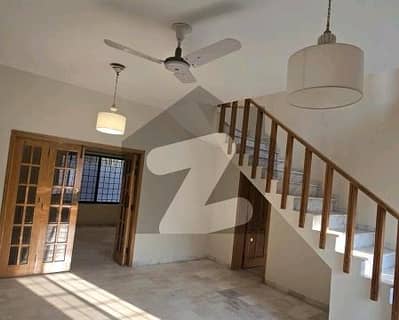 ایف ۔ 6/2 ایف ۔ 6,اسلام آباد میں 5 کمروں کا 1 کنال مکان 32.25 کروڑ میں برائے فروخت۔