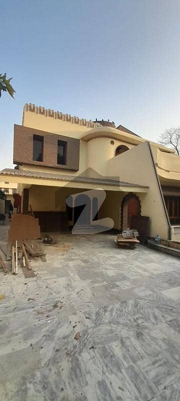 ڈی ایچ اے فیز 5 ڈی ایچ اے ڈیفینس,کراچی میں 5 کمروں کا 1 کنال مکان 3.6 لاکھ میں کرایہ پر دستیاب ہے۔