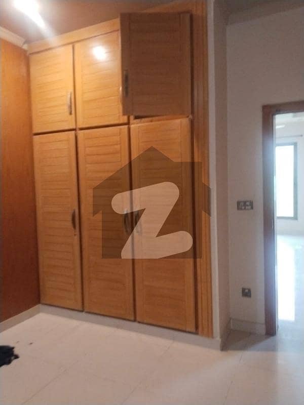 Upper Portion Available For Rent In G10 Upper Portion Available For Rent In G10
