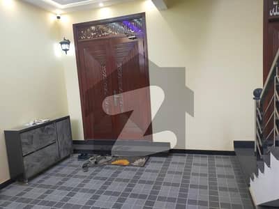 نارتھ ناظم آباد ۔ بلاک ایل نارتھ ناظم آباد,کراچی میں 6 کمروں کا 9 مرلہ مکان 8.65 کروڑ میں برائے فروخت۔