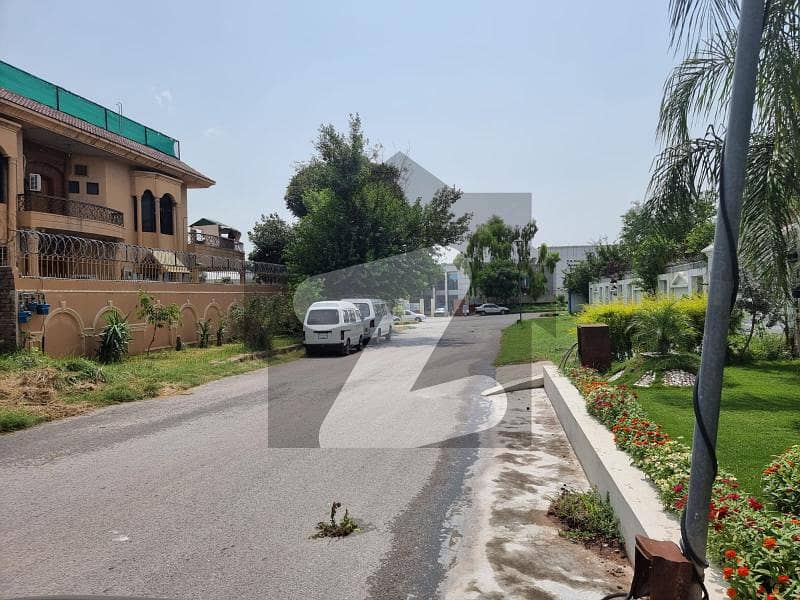 Corner Plot For Sale (50x90)