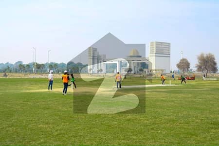 Corner Plot Walking Distance From Functional Park Masjid Available For Sale