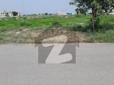 ڈی ایچ اے فیز9 پریزم - بلاک ڈی ڈی ایچ اے فیز9 پریزم,ڈی ایچ اے ڈیفینس,لاہور میں 1 کنال رہائشی پلاٹ 1.9 کروڑ میں برائے فروخت۔