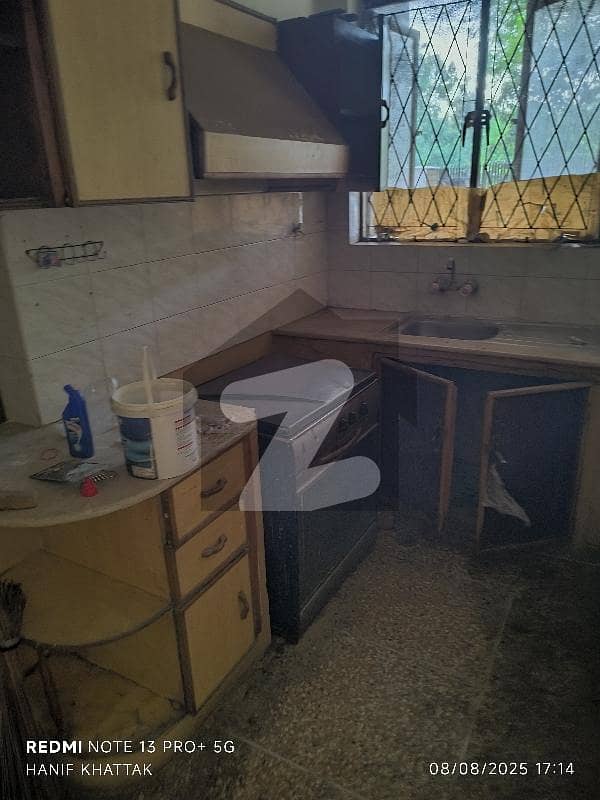2 Beds Ground Portion Available For Rent In G10