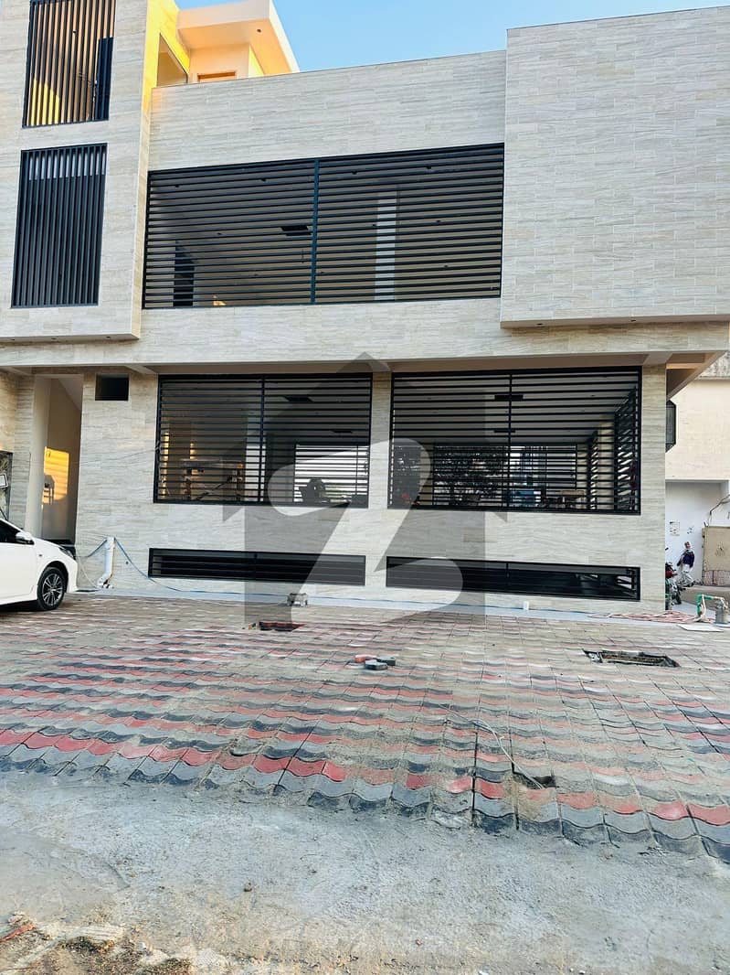 Brand New Plaza