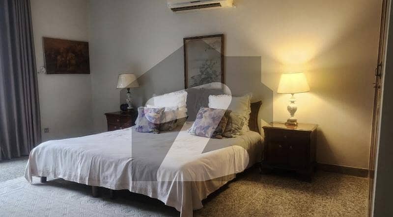 F-10 Fully Furnished Sharing Room Only Single Female Beautiful Location