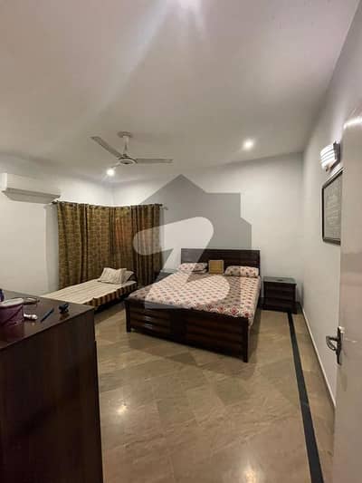 20-Marla Lower Portion for Rent in DHA Ph-6 Lahore Owner Built House.