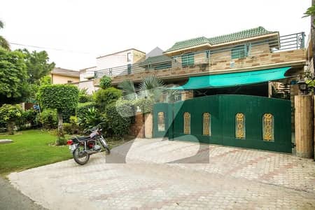 ڈی ایچ اے فیز 1 ڈیفنس (ڈی ایچ اے),لاہور میں 5 کمروں کا 1 کنال مکان 2.5 لاکھ میں کرایہ پر دستیاب ہے۔