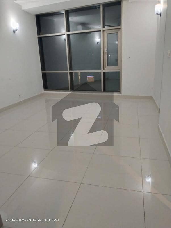 Emaar Reef Tower Premium 3-Bedroom Apartment For Rent Sea + Pool Facing - Middle Floor For Rent Emaar Reef Tower Premium 3-Bedroom Apartment For Rent Sea + Pool Facing - Middle Floor For Rent