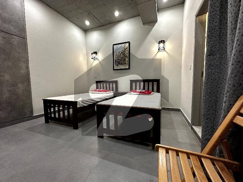 FULLY FURNISHED BEDROOM SINGLE SEAT AVAILABLE FOR RENT