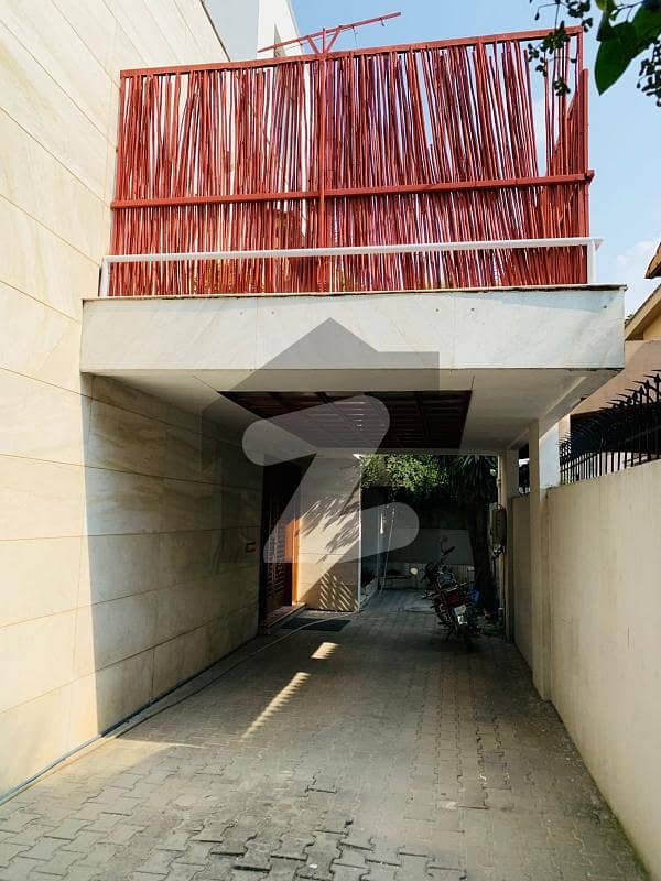 HOUSE FOR RENT IN F-7 HOUSE FOR RENT IN F-7