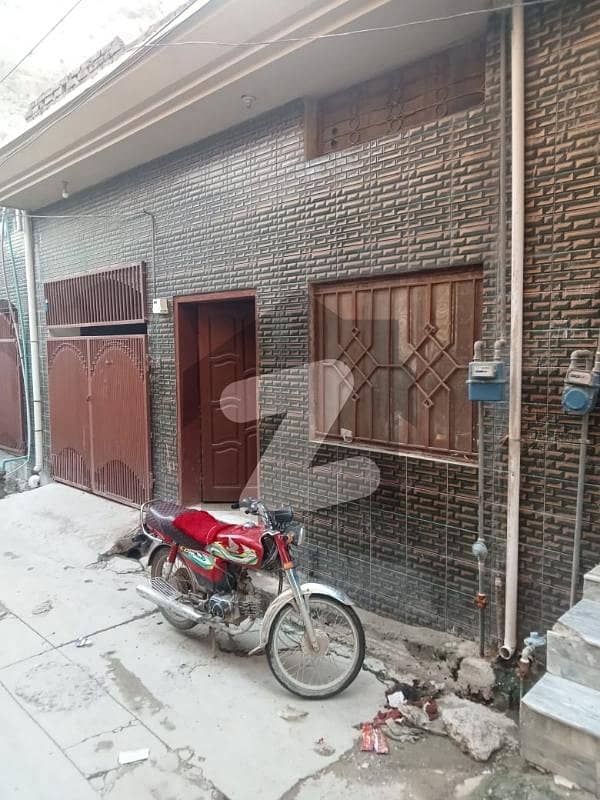 لیاقت کالونی راولپنڈی میں 3 کمروں کا 5 مرلہ مکان 86.0 لاکھ میں برائے فروخت۔
