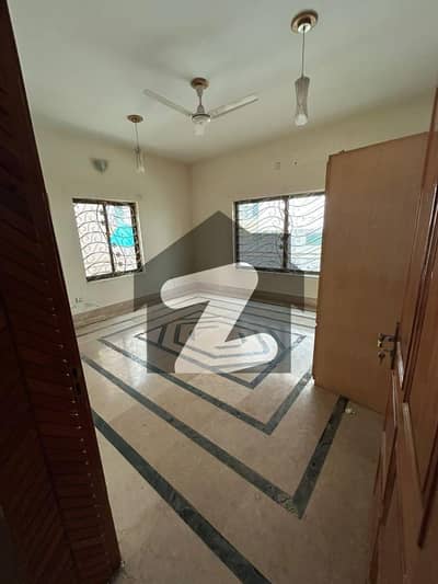 F-11 500syd Ground Portion For Rent