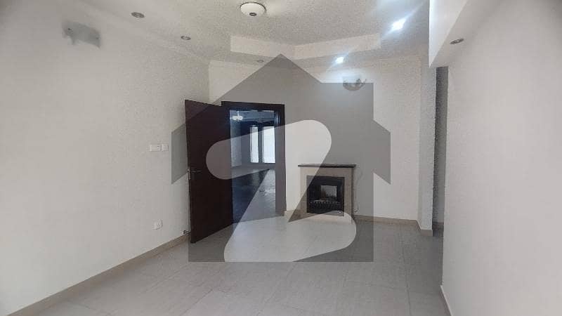 E-11/2 Beautiful Upper Portion Tile Flooring