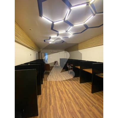FULLY MAINTAINED AVAILABLE FOR RENT ( OPPOSITE TO BAITULMUKKARAM MASJID )