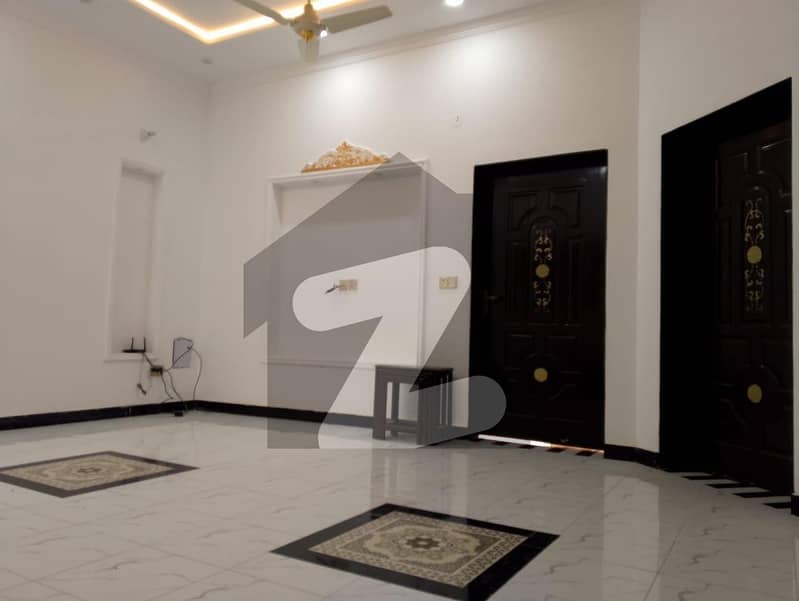10 MARLA HOUSE FOR RENT