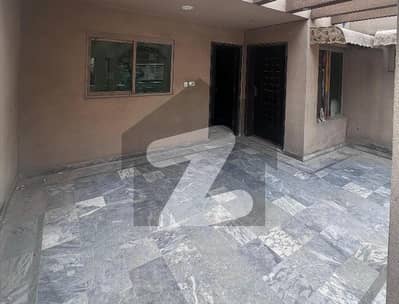 Upper Portion For Grabs In 7 Marla Lahore